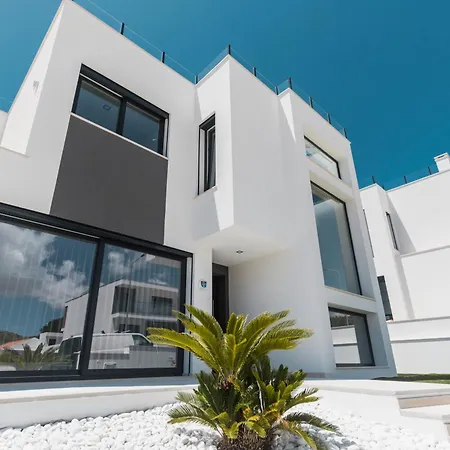 Villa Eden Villa, With Jacuzzi&ocean View