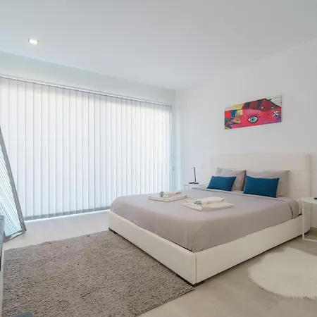 Eden Villa, With Jacuzzi And Ocean View 빌라