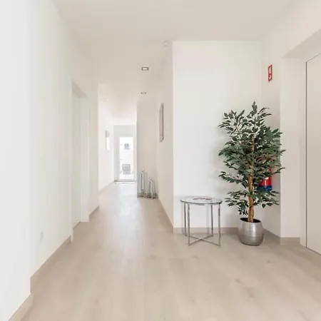 Eden Villa *