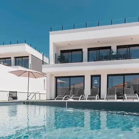 Eden Villa *