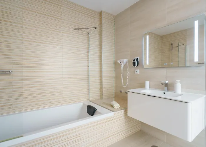 فيلة Eden Villa, With Jacuzzi And Ocean View Ribamar (Lourinha)