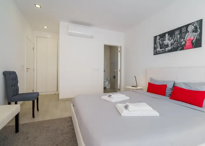 Eden Villa, With Jacuzzi And Ocean View